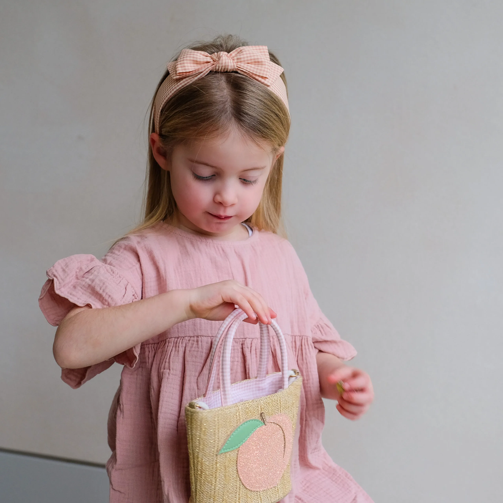 182106-69-PEACH-GINGHAM-EDIE-BOW-ALICE-183021-22-PEACH-BASKET-1-scaled.jpg.webp