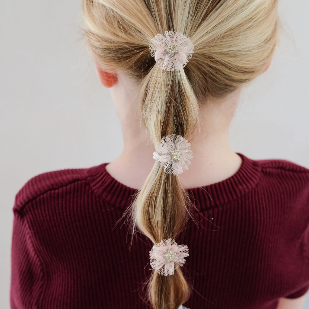 172012-22-MINI-TULLE-ROSETTE-PONIES-1-scaled.jpg.webp