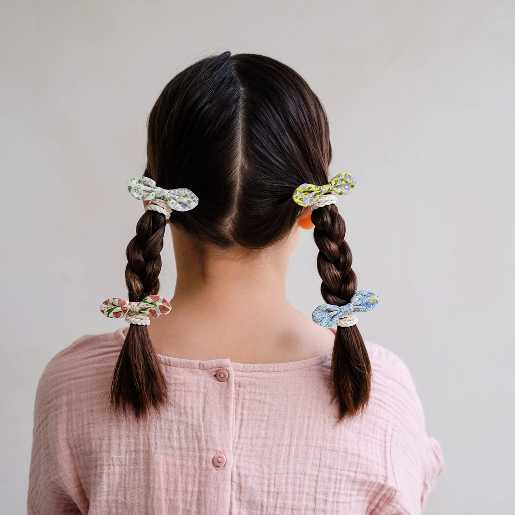 182026-23-FLORA-BOW-PONIES-scaled.jpg.webp
