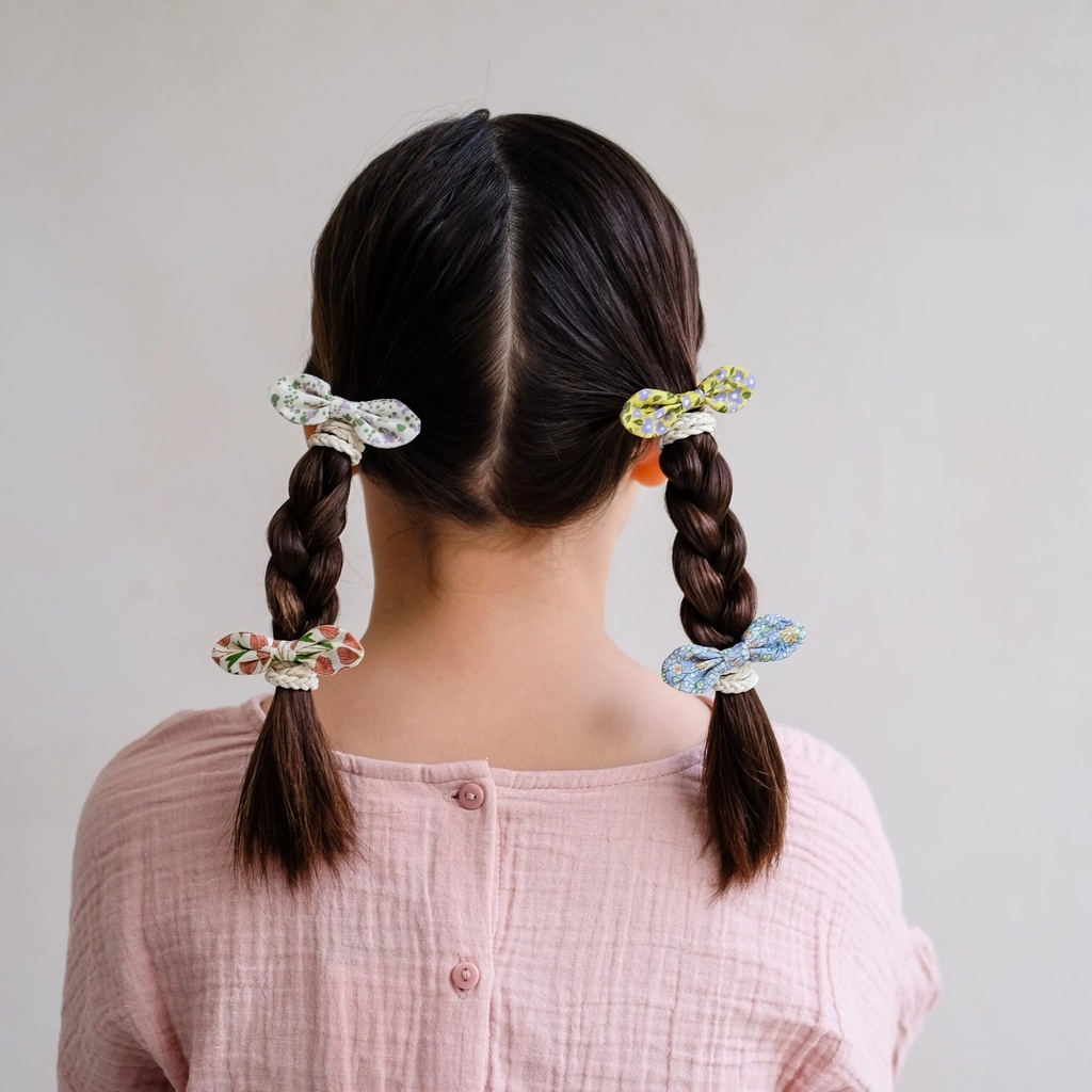 182026-23-FLORA-BOW-PONIES-scaled.jpg.webp