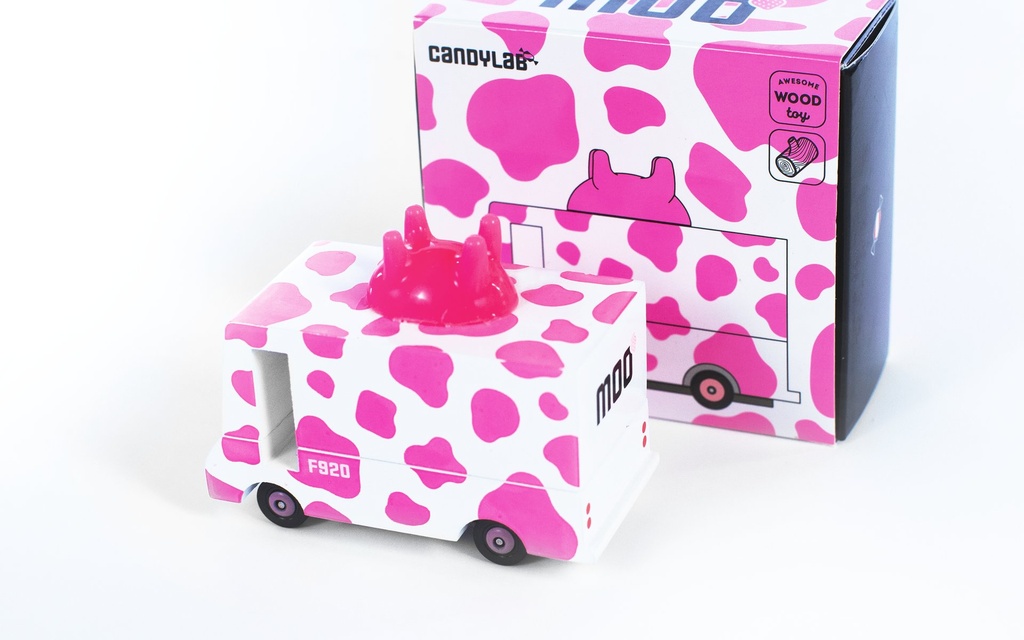 Stawberry-Moo-Van-packaging.webp