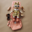[review] Carrier-ConvertibleChanging-Bag-Mat-Rose-Lifestyle-1_aed6eced-edd0-4a46-9b72-8d78137933b4_2000x.jpg
