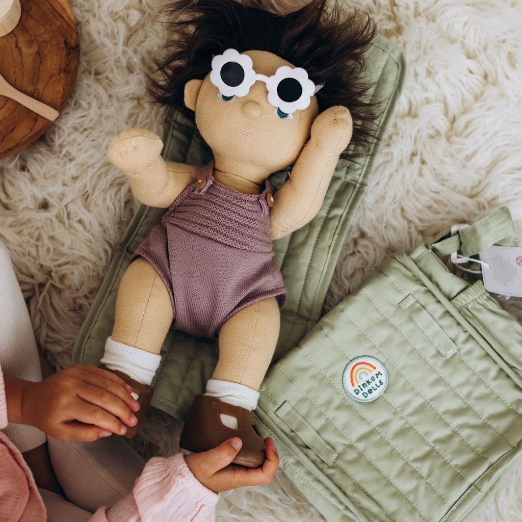 [review] ConvertibleChanging-Bag-Mat-Sage-Lifestyle-2_2000x.jpg