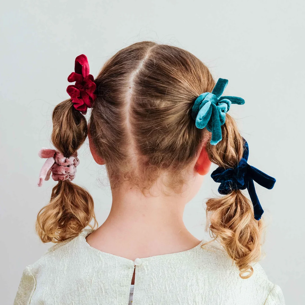 192071-23_BLACKBERRY_VELVET_BOW_SCRUNCHIES_1_1080x.jpg.webp