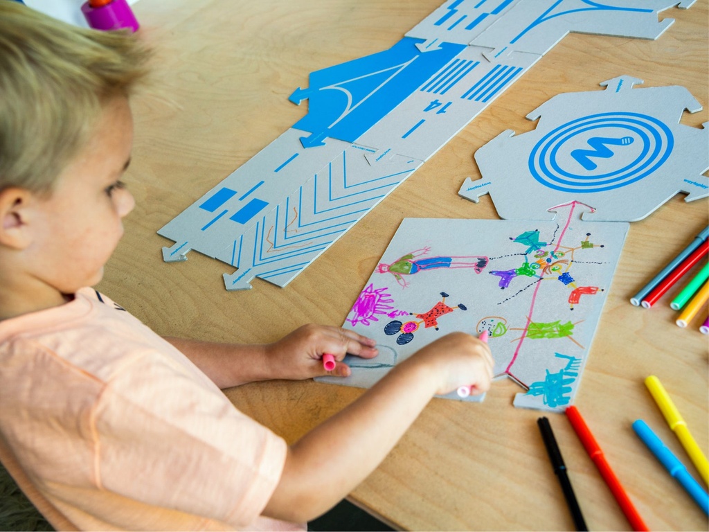 waytoplay-runway-7-indoorcardboardtoyroadairplanes_1728x.jpg