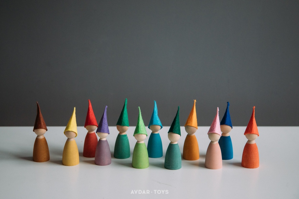 12 صديقًا من أصدقاء قوس قزح