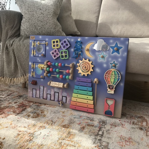 [besm2] New York Skyline Busy Board