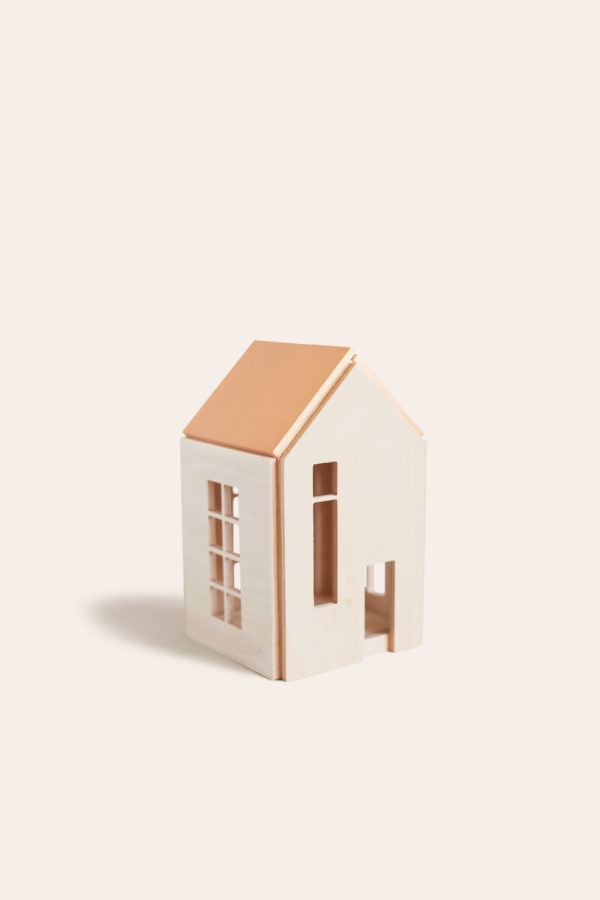 WOODEN DOLLHOUSE on the magnets M - Terra