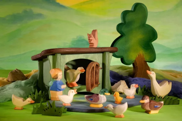 Rabbit / Geese Hutch - Image 3